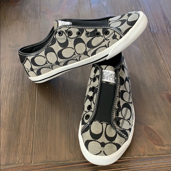 COACH🖤Like New Sneakers - Picture 12 of 12